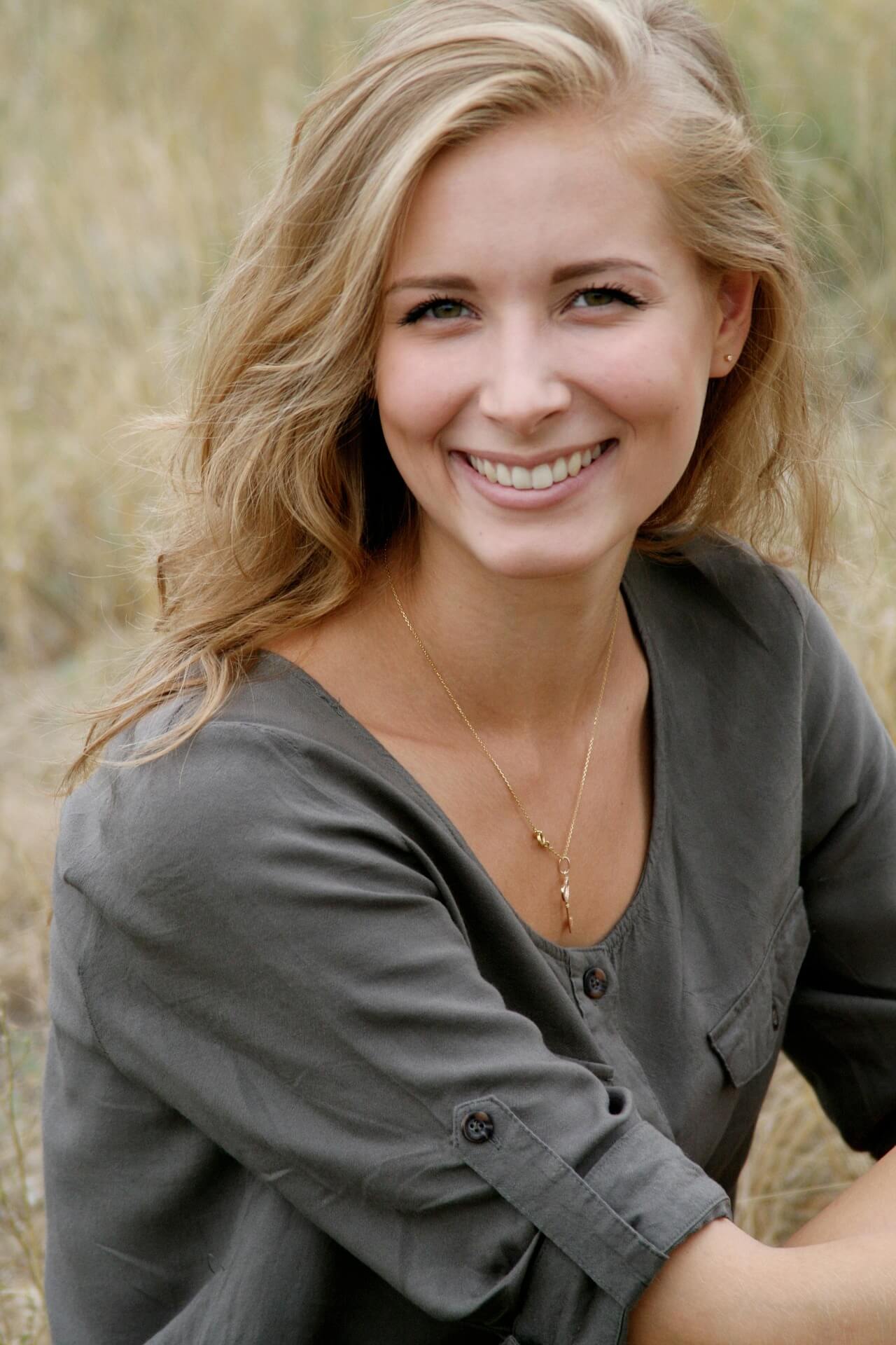 femme-souriante-sophrologie-tarn.jpg